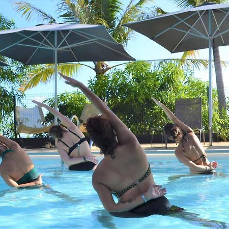 Latitude 21 Hotel Saint-Gilles-les Bains Bagian luar foto